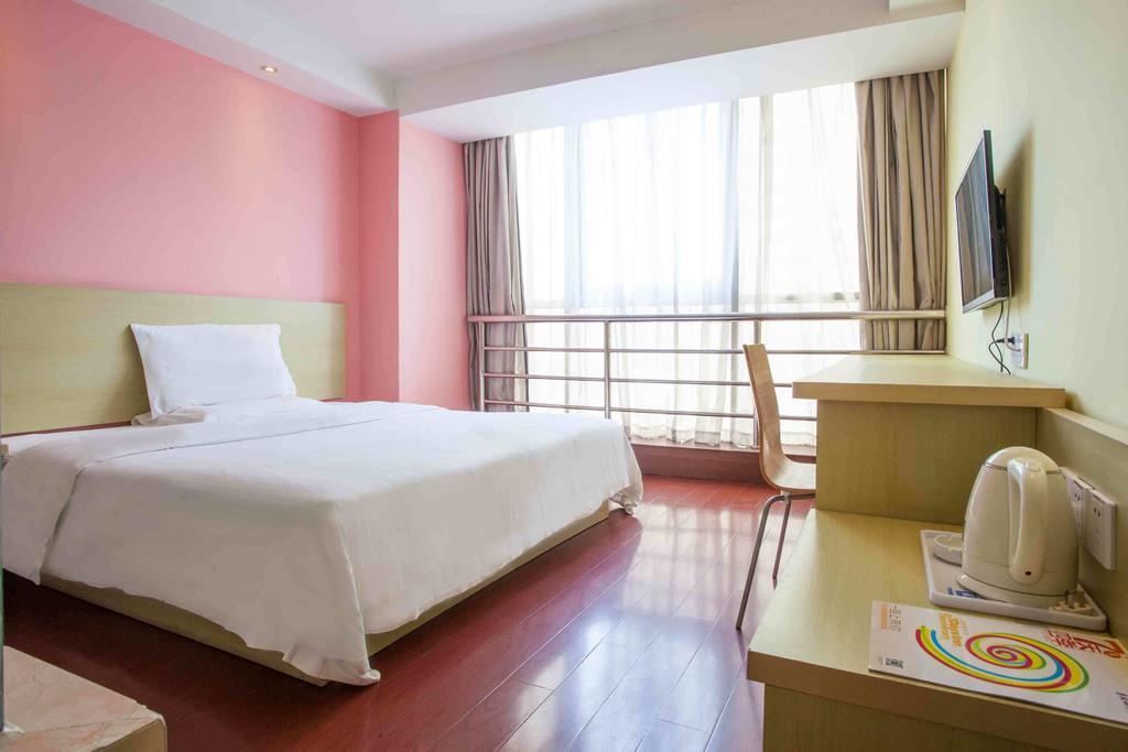 Hotel 7Days Premium Chongqing Hongqihegou Habitación foto